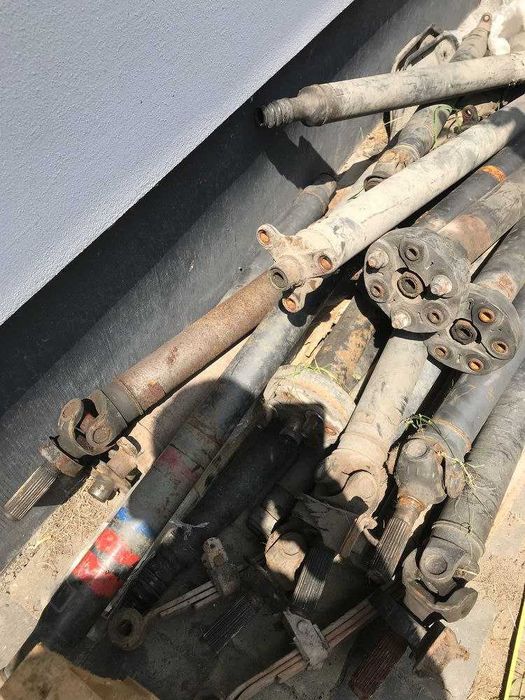 Кардан муфта карданний вал подвісний підвісний на різні моделі авто