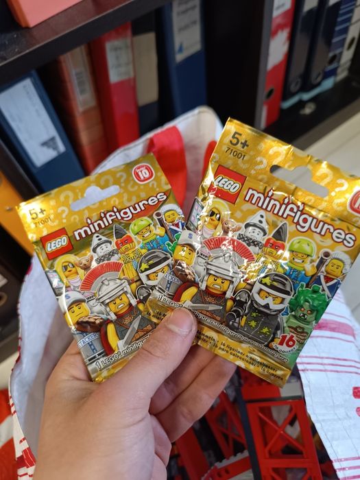 Lote LEGO 2.7kg - Space Centre + Monster Fighters Hearse + 2 Saquetas S10