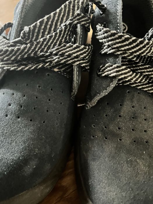 Buty robocze z wzmacnianymi noskami TANIO