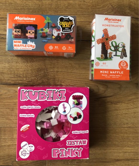 Marioinex wóz strażacki i zestaw rolnik. Kubiki gratis