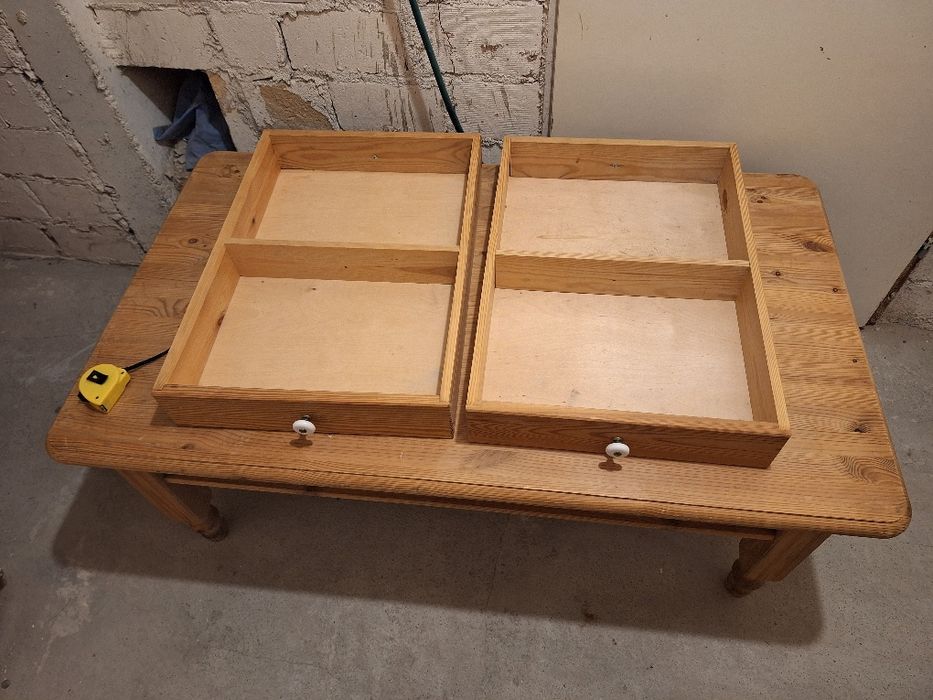 Ława stolik kawowy drewniany z szufladami