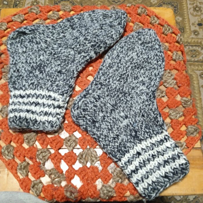 Простенькі, тепленькі шкарпетки