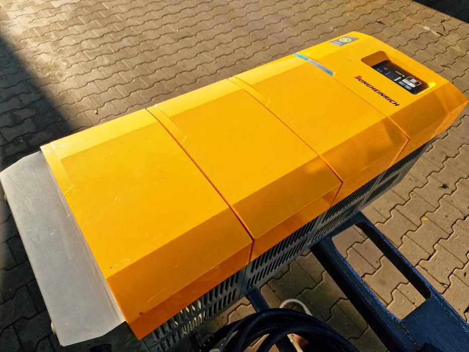 Prostownik Jungheinrich SLH 300i 48V 300A Li-ion