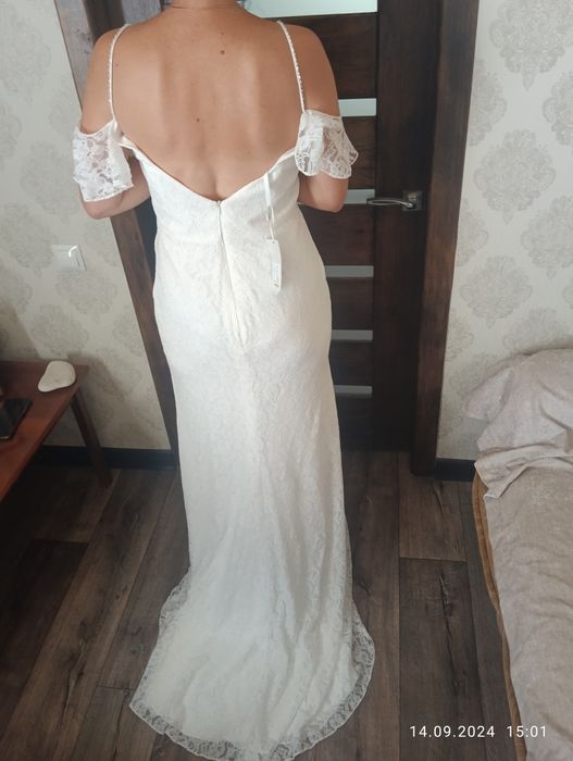 Весільні сукні S -L