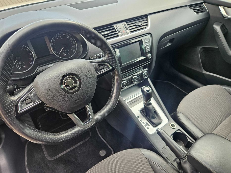 Skoda Octavia 1.6TDI 2015r DSG/Alu/Hak - Ładny stan