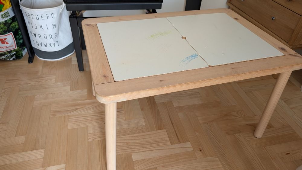Stolik dziecięcy IKEA Flisat