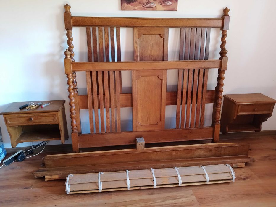 stare  dębowe łóżko 140/2