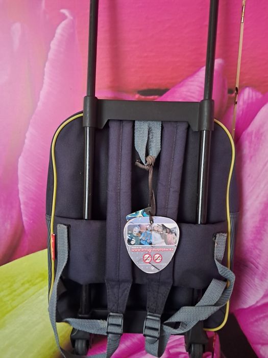 рюкзак з колесами для початкової школи