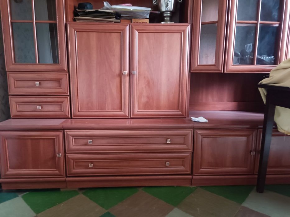 Продам мебель, стенка в гостиную 5000грн.