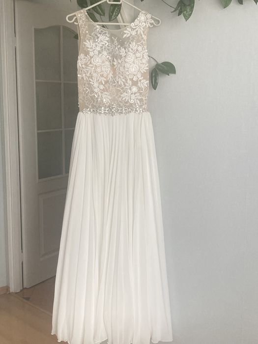 Suknia ślubna 36/ S