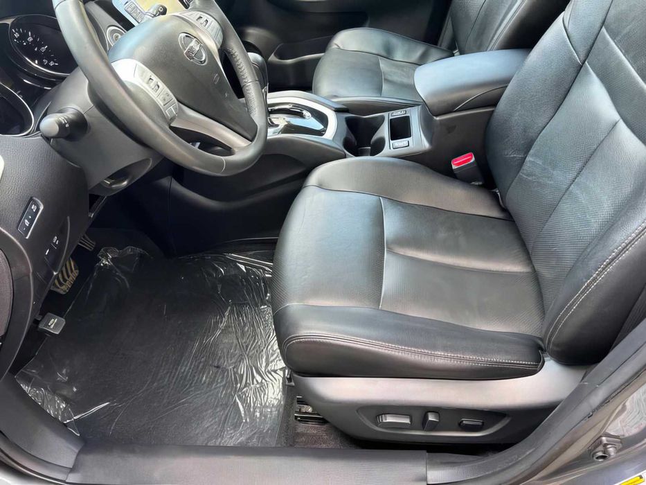 Nissan Rogue SL      2016