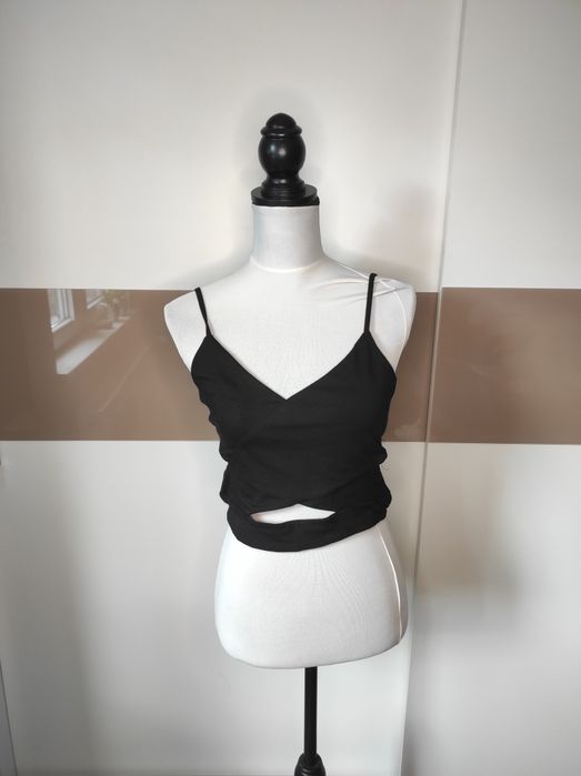 Wycięty top na ramiączkach sexy odkryte plecy wyjątkowy nowy