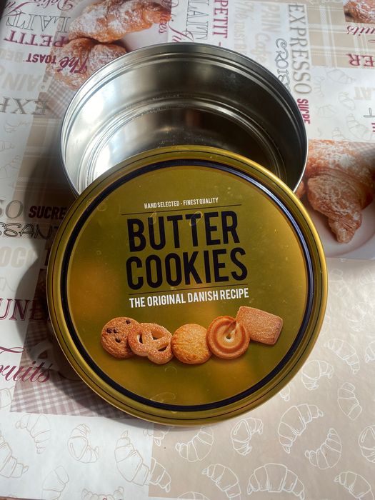 Банка жестяная , для печенья и конфет