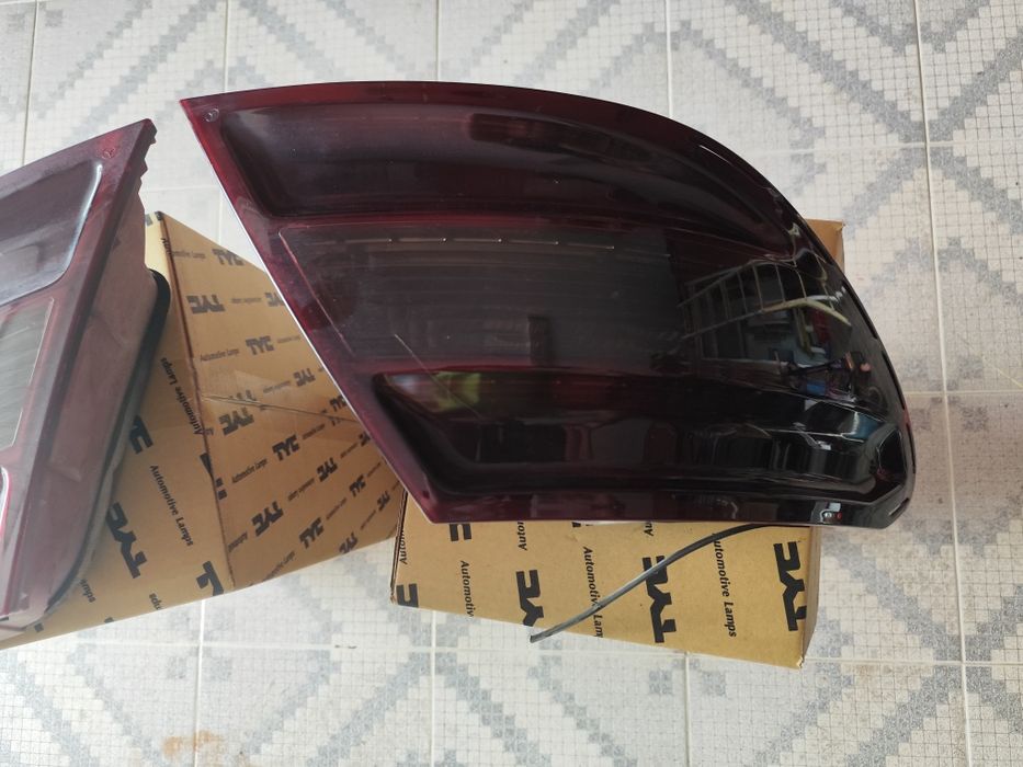 Faróis traseiros Mercedes C 220