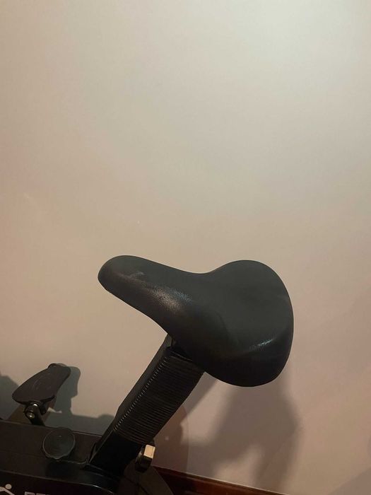 Bicicleta MIRALAGO de treino em casa