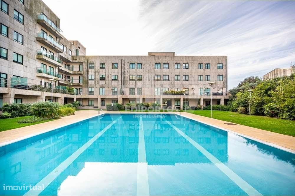 T3 Apartment near Av. da República and close to Santo Ovídio Metro Station