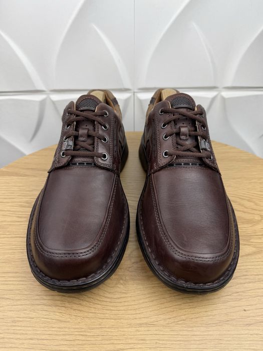 Оригінальні шкіряні туфлі Clark’s