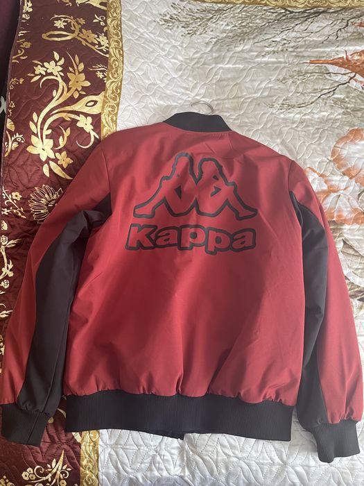 Червона куртка Kappa розмір М