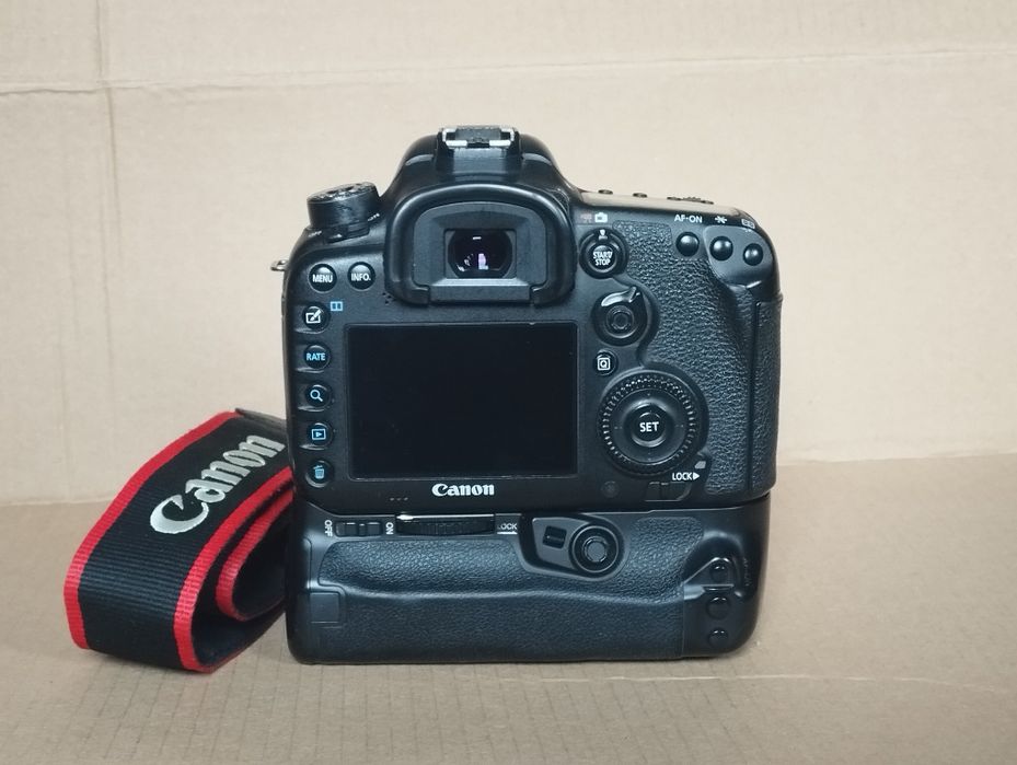 Câmeras Canon7DII e 6D