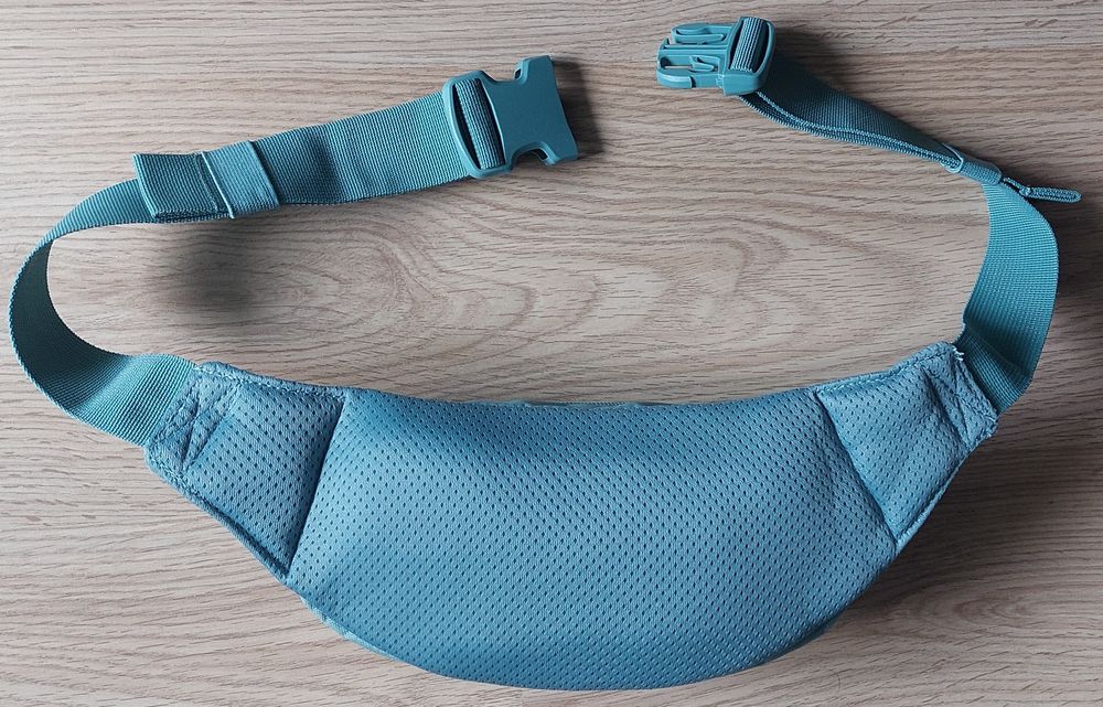 Сумка б/у поясная, бананка dakine hip pack