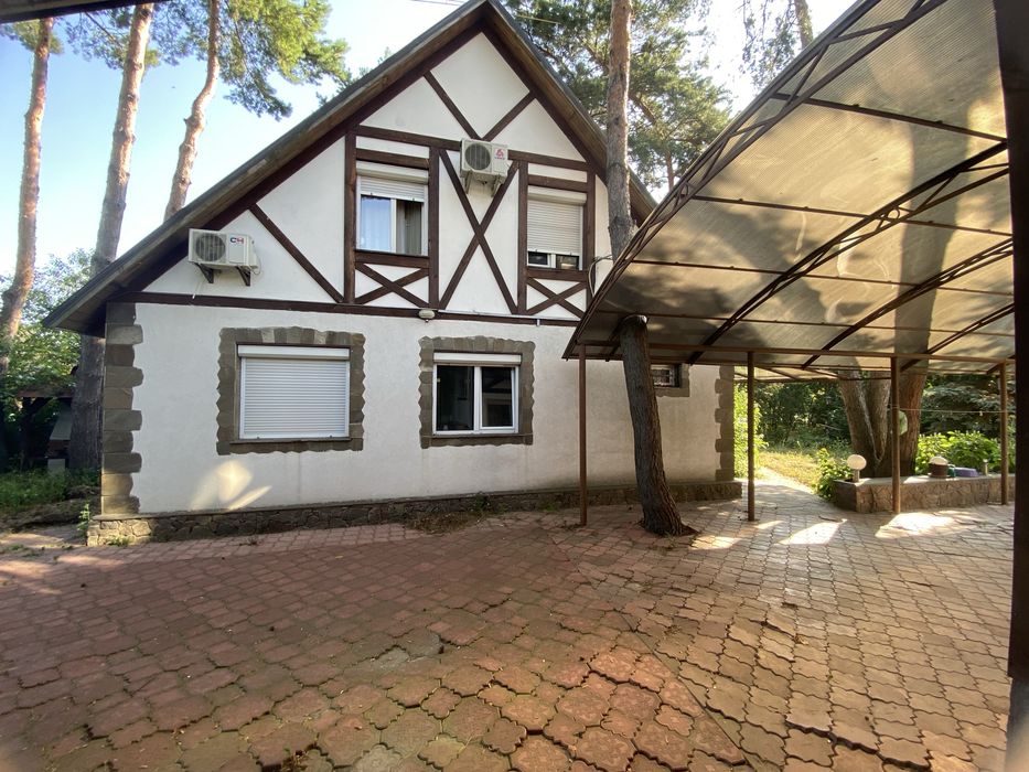 Продам  затишний будинок біля озера, Глеваха 30 км от Києва