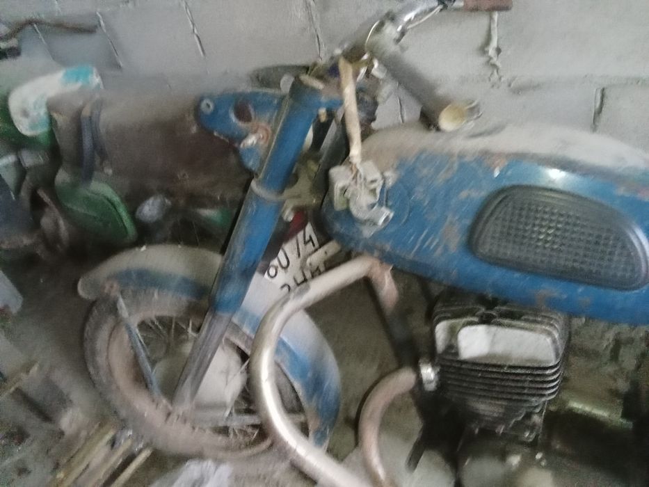 Продам мотоцикл мінськ 125 з новими запчастинами по запчастинах