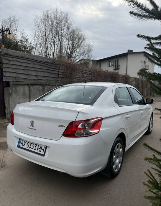 Оренда Peugeot 301