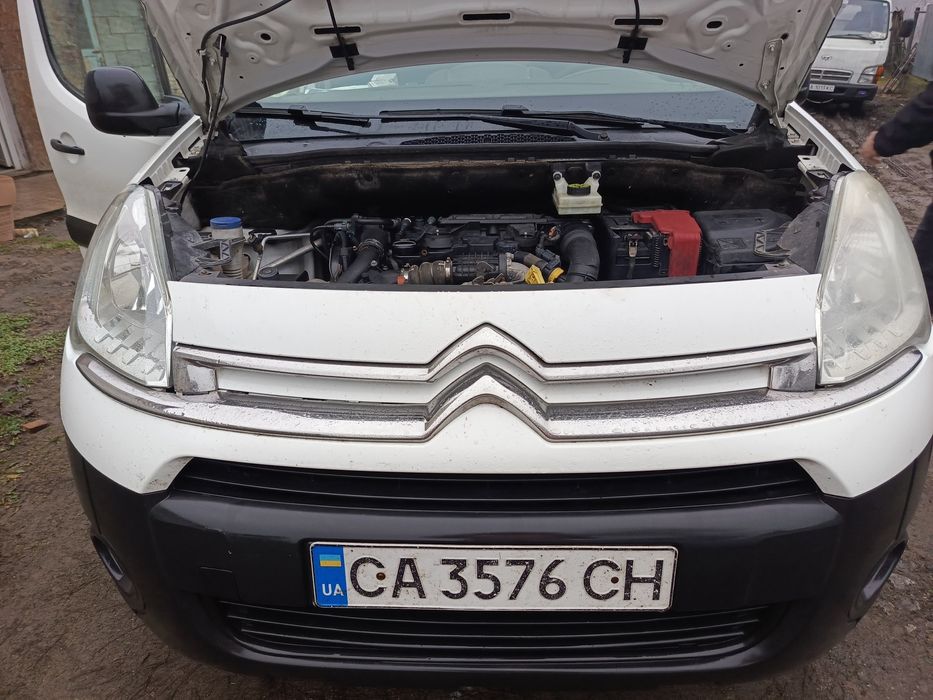 Продам Citroen Berlingo 2013року