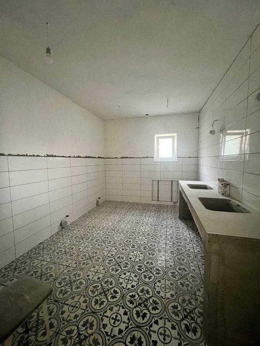 Оренда комерційного приміщення, 592 м², с. Солуки