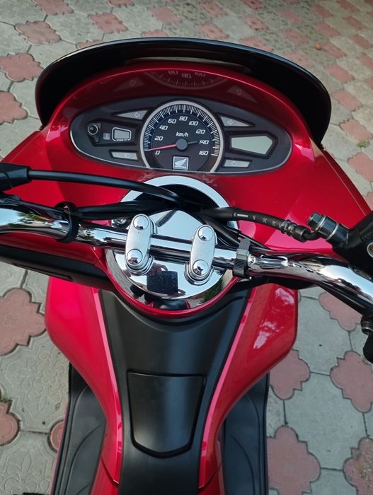 Скутер Honda PCX 150