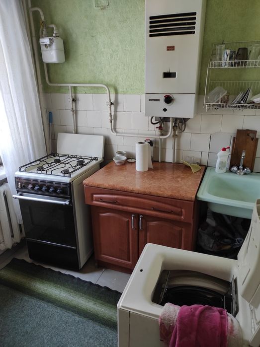 Візьму дівчину на підселення, окрема кімната, центр