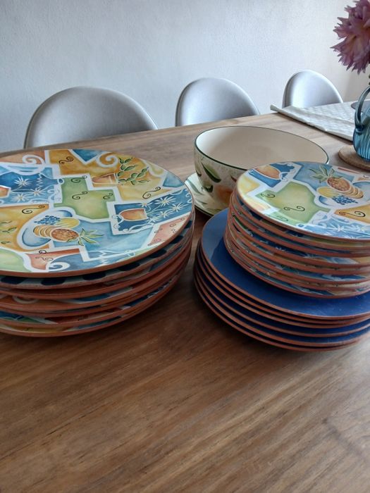 Conjunto de 23 Peças de Barro