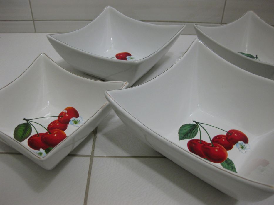 Блюда столовые современные