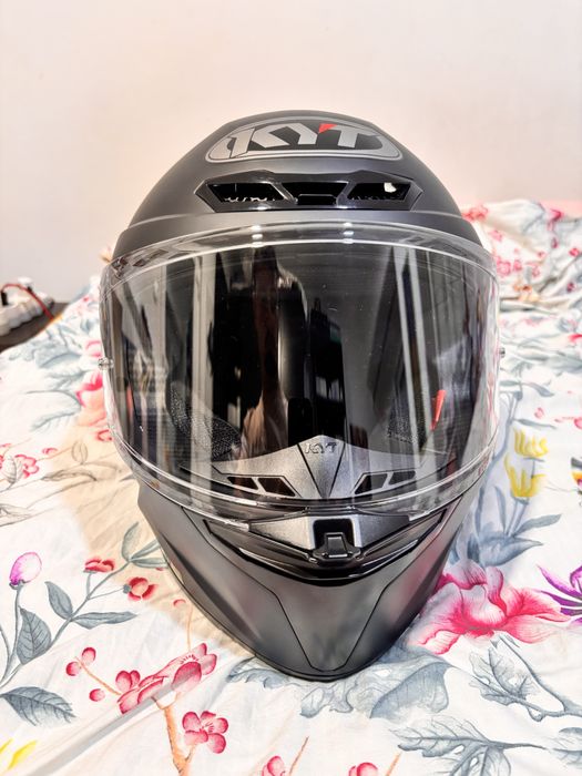 Capacete KYT Preto