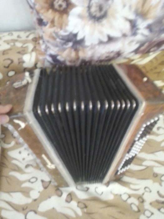 Продам баян Креммине