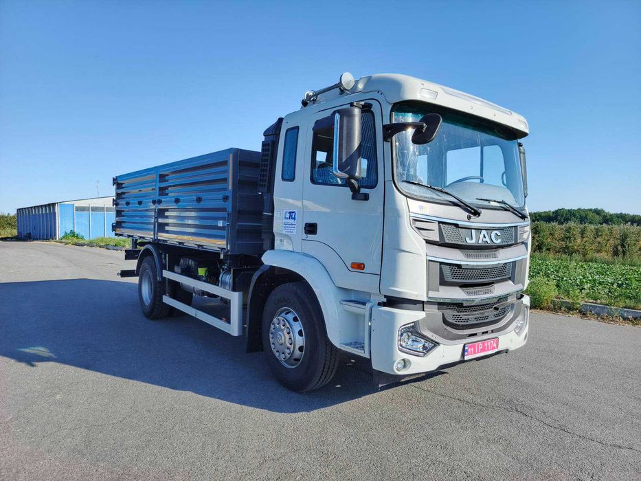 Самоскид, самосвал, зерновоз,сільхознік.