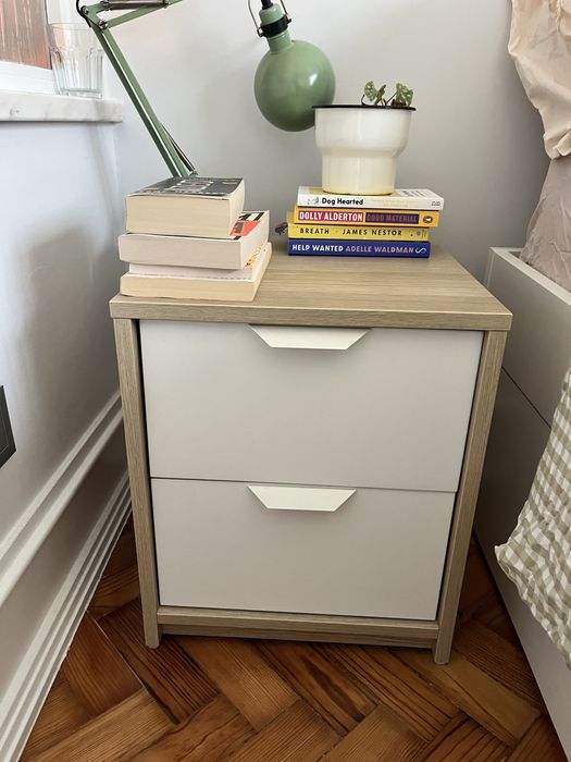 Mesa de cabeceira IKEA