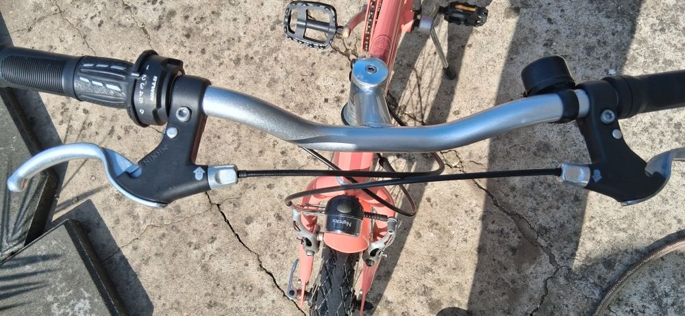 Bicicleta rosa menina+capacete
