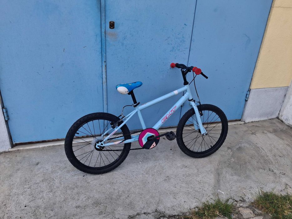 Bicicleta roda 20  para 6 a 10 anos de idade