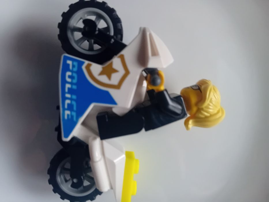 Lego motor policyjny