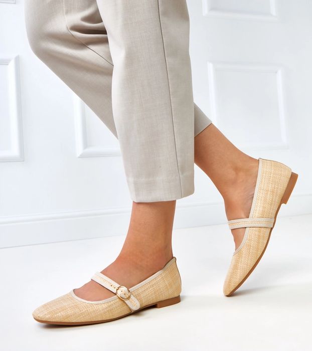 Beżowe balerinki plecione ze sprzączką Nonana