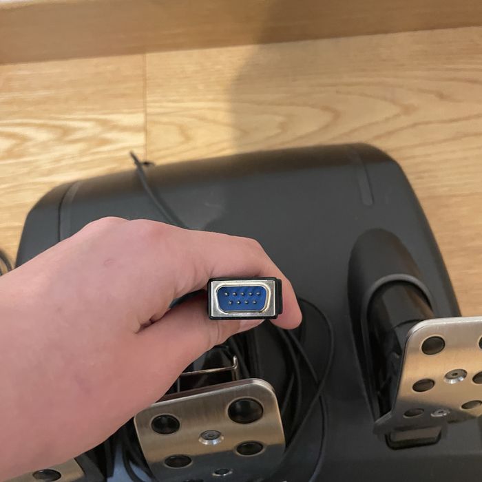 logitech g29 volante e pedais