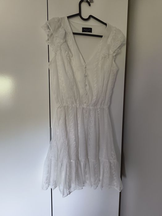 Biała sukienka z mohito