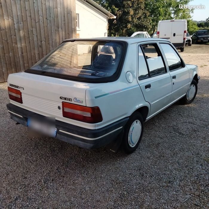 Tenho peças  Peugeot 309 chorus t  Pneus Michelin 145 R 13 74 S e 3 P