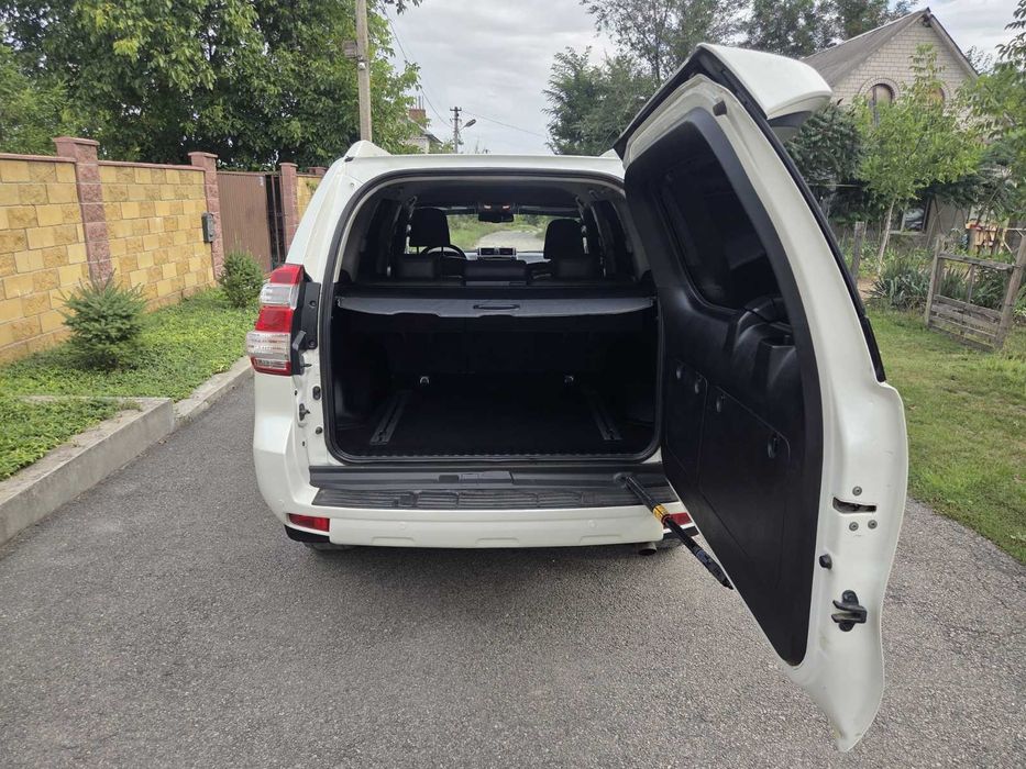 Toyota Land Cruiser Prado 2014 VIN JTEBU3FJ30K072650 фото оголошення 7 з 17