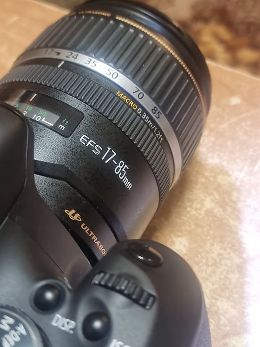 Продам дзеркальный фотоаппарат Кенон 600Д