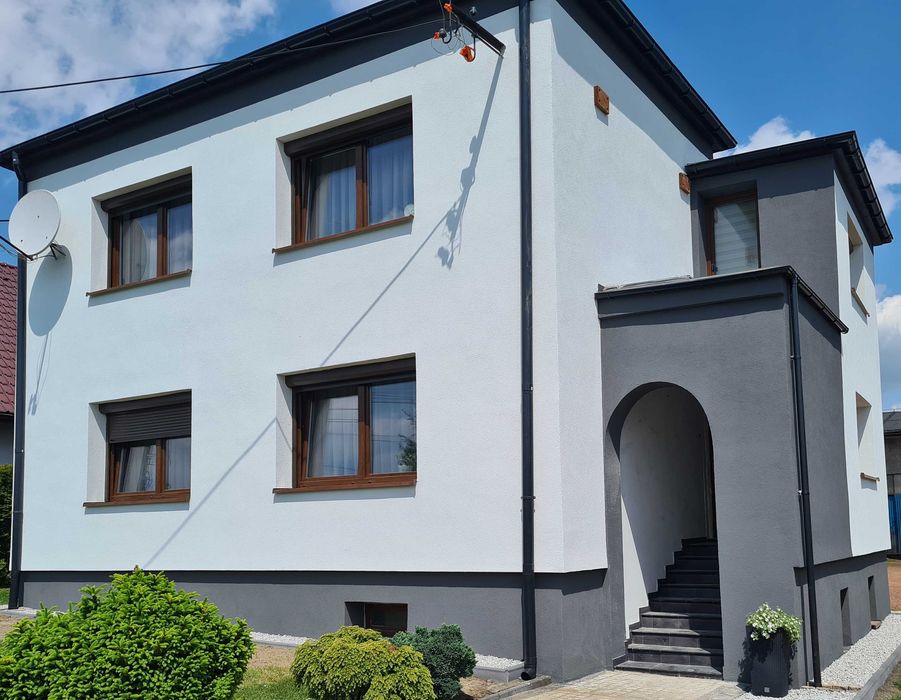 tynkowanie elewacji natryskowe tradycyjne termin na  rok 2025