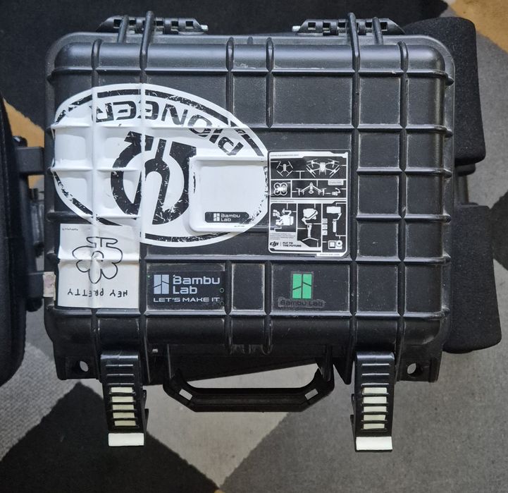 Mavic 3 - z walizką pancerną i filtrem regulowanym