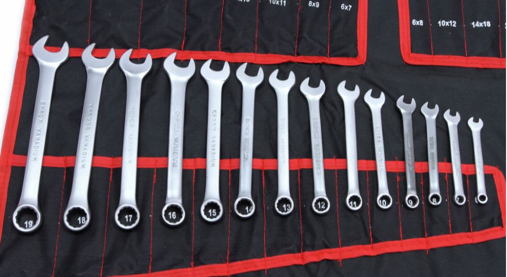 Klucze płasko-oczkowe 47el na płachcie torx, typu C , odgięte