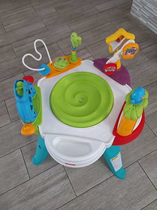 Mesa de atividades bébé